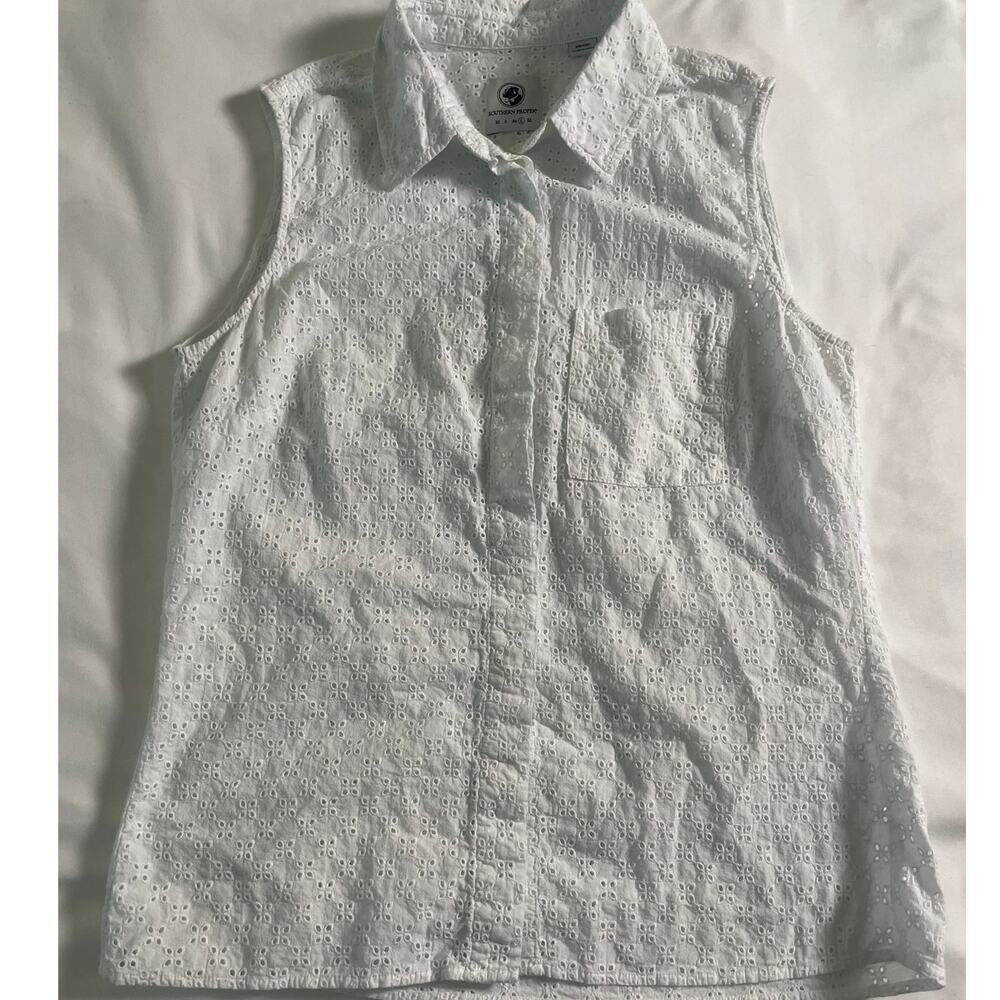 Southern Proper White Eyelit button up SZ Large